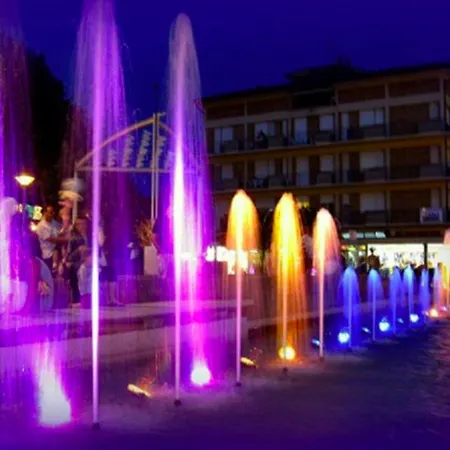 Apartament Renewed Three-room Close To The